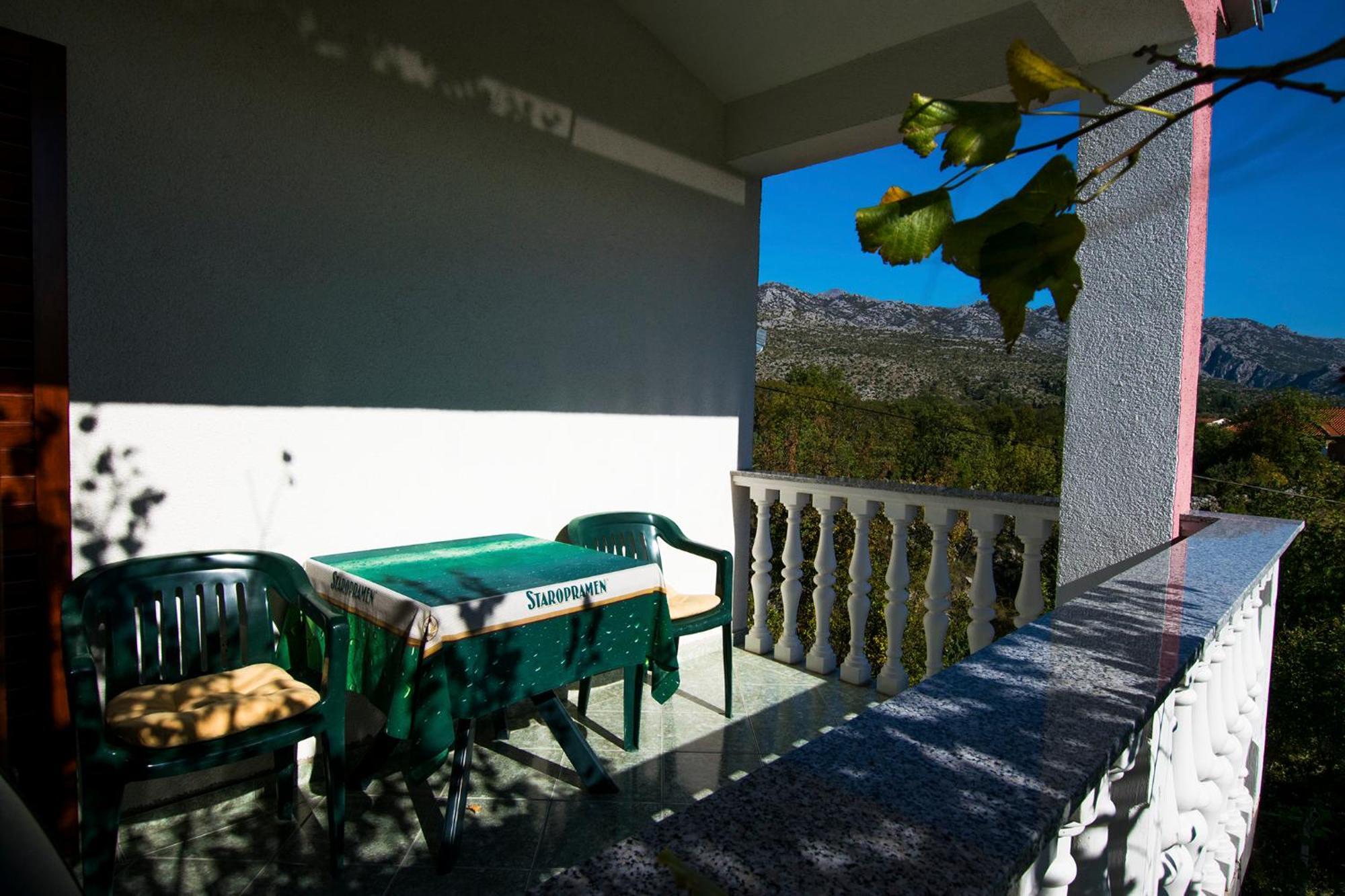 Apartments Zile Starigrad Paklenica Exterior photo